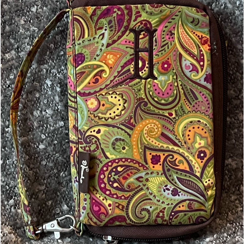Tech wallet in paisley pattern